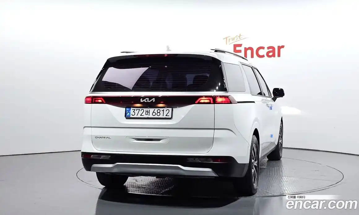 Kia Canival 2023 2.2 Автомат в Москве № 122924, фото 17