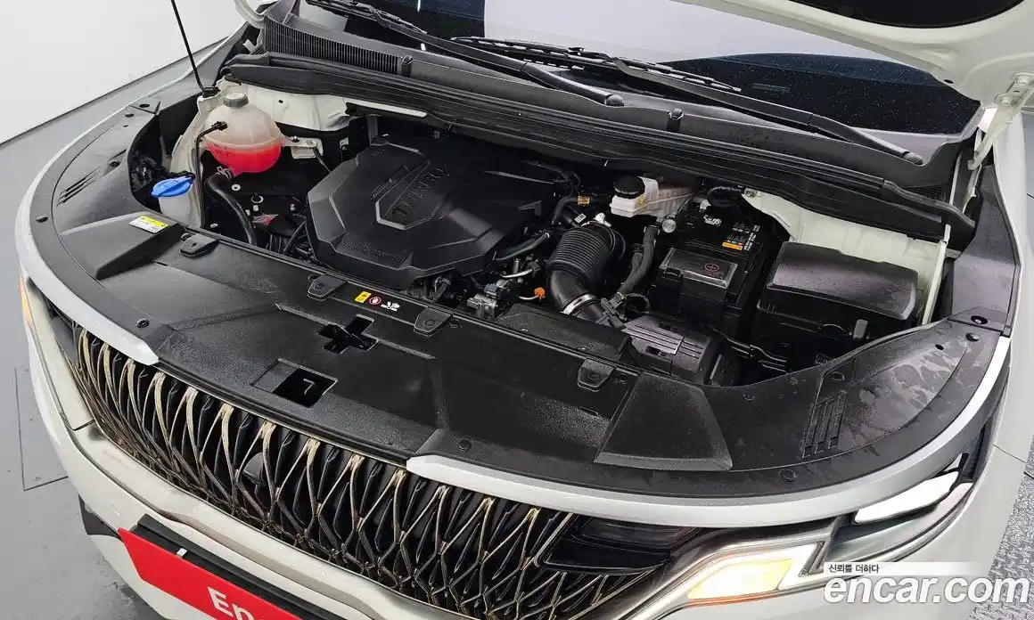 Kia Canival 2023 2.2 Автомат в Москве № 122924, фото 4