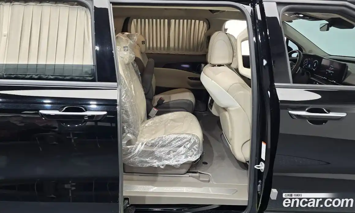 Kia Canival 2023 3.5 Автомат в Москве № 123095, фото 3