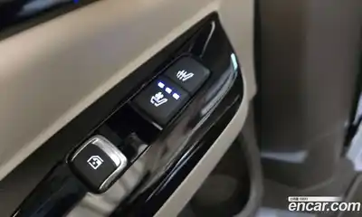 Kia Canival 2023 3.5 Автомат в Москве № 123095, миниатюра 10