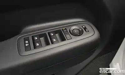 Hyundai Santa Fe 2024 2.5 Автомат в Москве № 124604, миниатюра 9