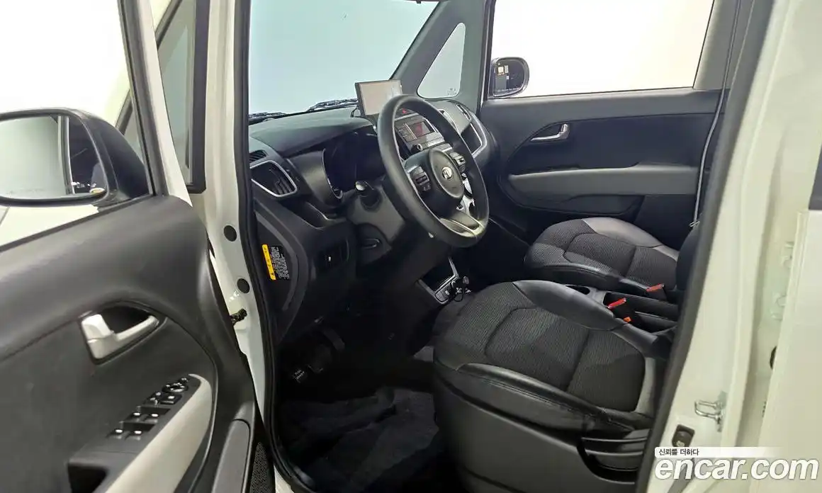 Kia Ray 2021 1.0 Автомат в Москве № 131659, фото 8