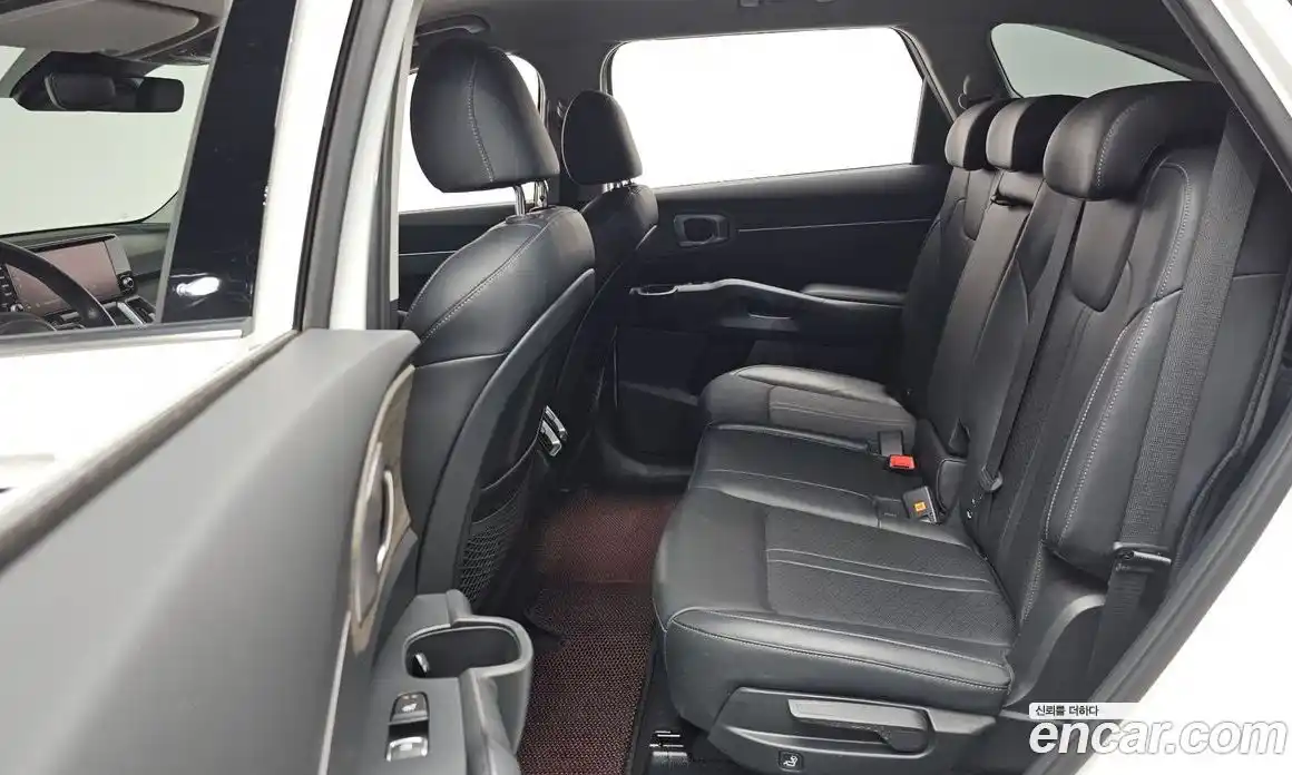 Kia Sorento 2021 2.5 Автомат в Москве № 132173, фото 1