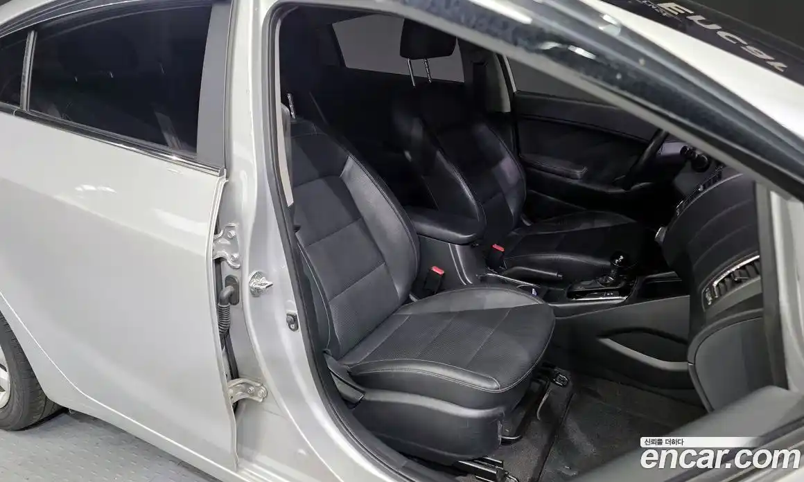 Kia K3 2017 1.6 Автомат в Москве № 133352, фото 16