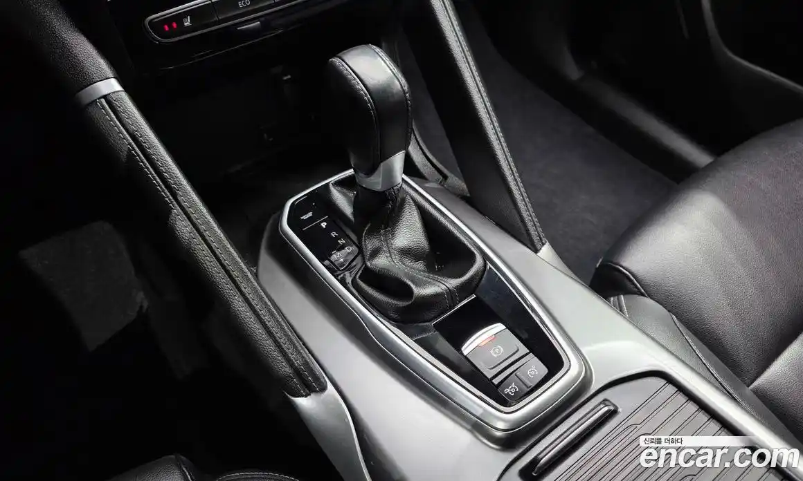 Renault QM6 2023 2.0 Автомат в Москве № 135238, фото 9