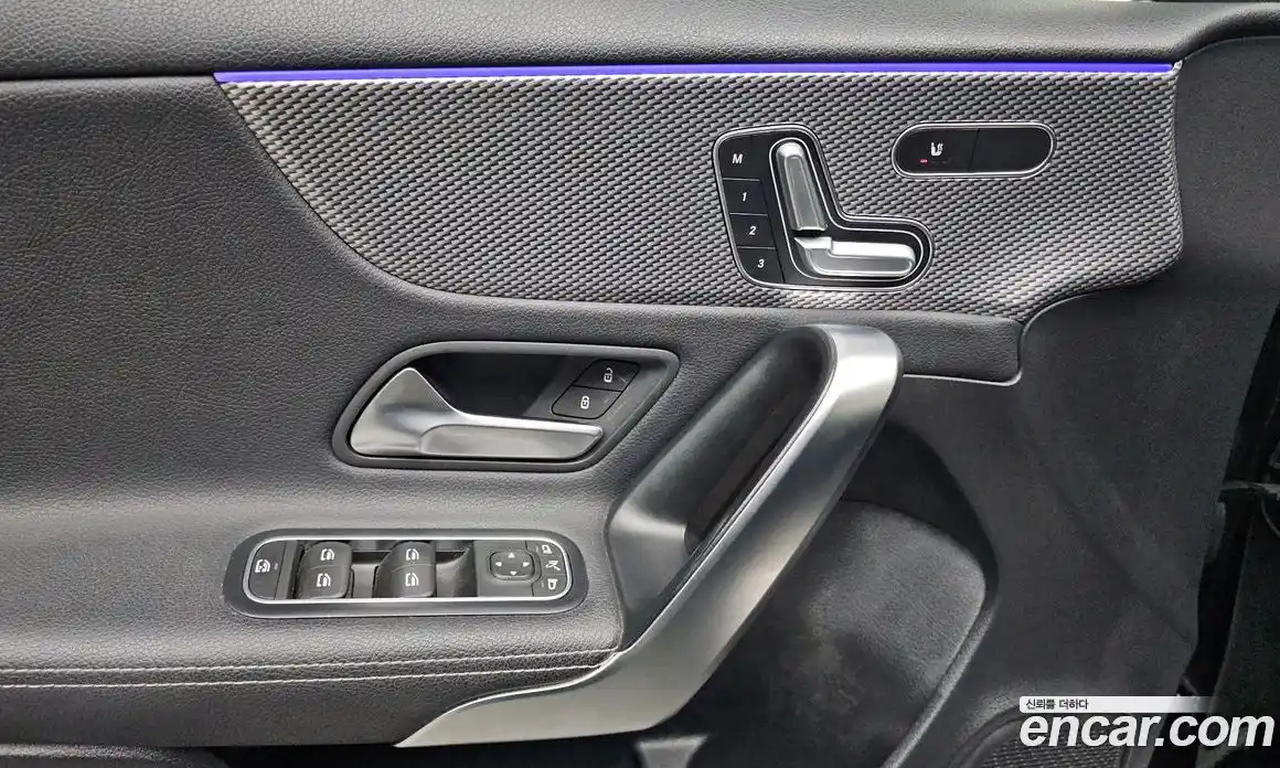 Mercedes-Benz A-Class 2021 2.0 Автомат в Москве № 140415, фото 3