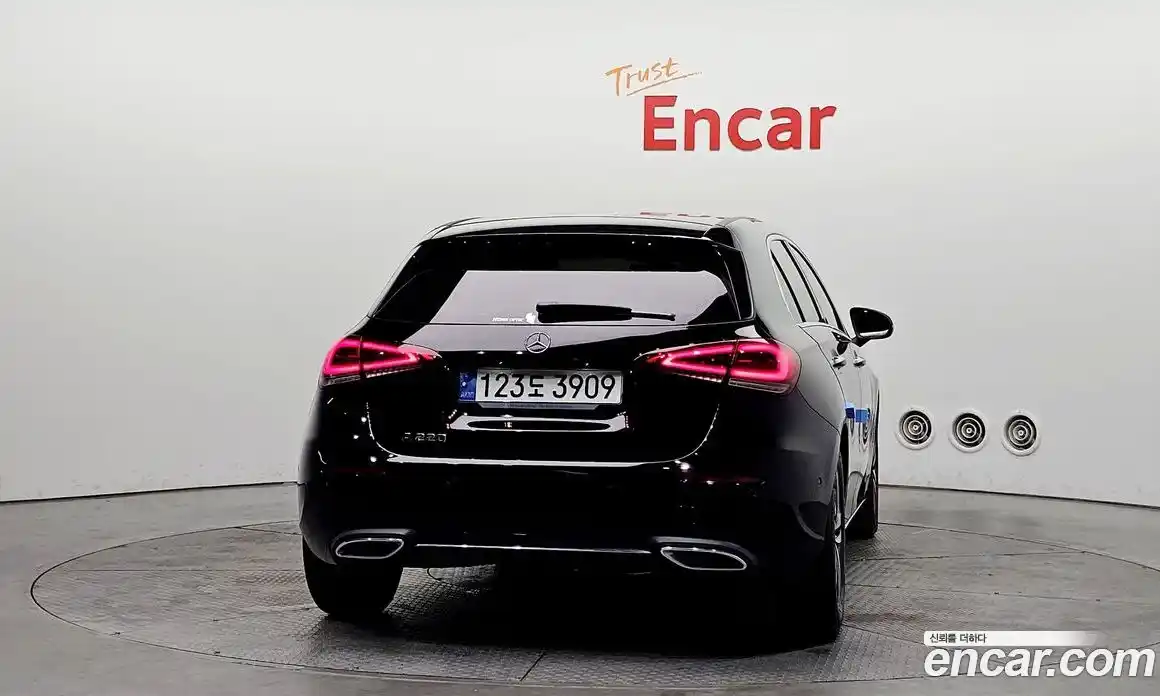 Mercedes-Benz A-Class 2021 2.0 Автомат в Москве № 140415, фото 6