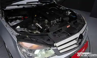 Mercedes-Benz C-Class 2009 1.8 Автомат в Москве № 140752, миниатюра 3