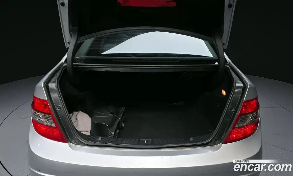 Mercedes-Benz C-Class 2009 1.8 Автомат в Москве № 140752, фото 8