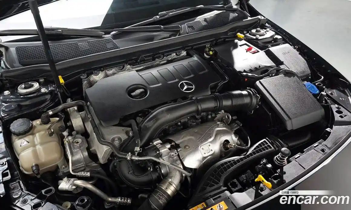 Mercedes-Benz CLA-Class 2021 2.0 Автомат в Москве № 141385, фото 11