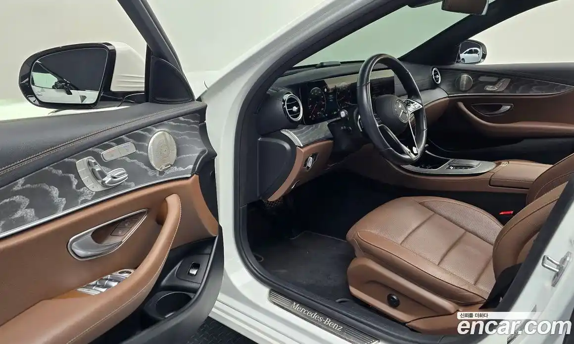 Mercedes-Benz E-Class 2022 2.0 Автомат в Москве № 143066, фото 11