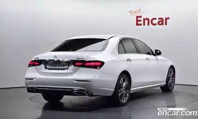 Mercedes-Benz E-Class 2022 2.0 Автомат в Москве № 143066, миниатюра 2