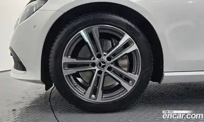 Mercedes-Benz E-Class 2022 2.0 Автомат в Москве № 143066, миниатюра 5