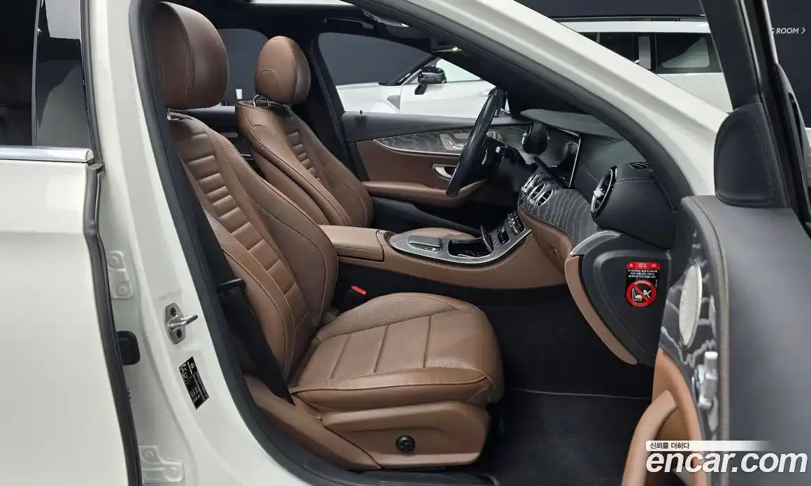 Mercedes-Benz E-Class 2022 2.0 Автомат в Москве № 143066, фото 10