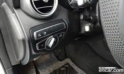 Mercedes-Benz GLC-Class 2019 2.0 Автомат в Москве № 143113, миниатюра 4