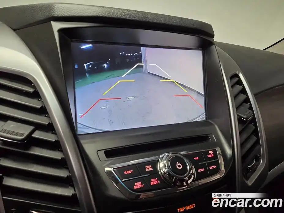 SsangYong Korando 2015 2.0 Автомат в Москве № 147381, фото 13