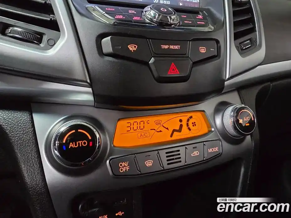 SsangYong Korando 2015 2.0 Автомат в Москве № 147381, фото 14