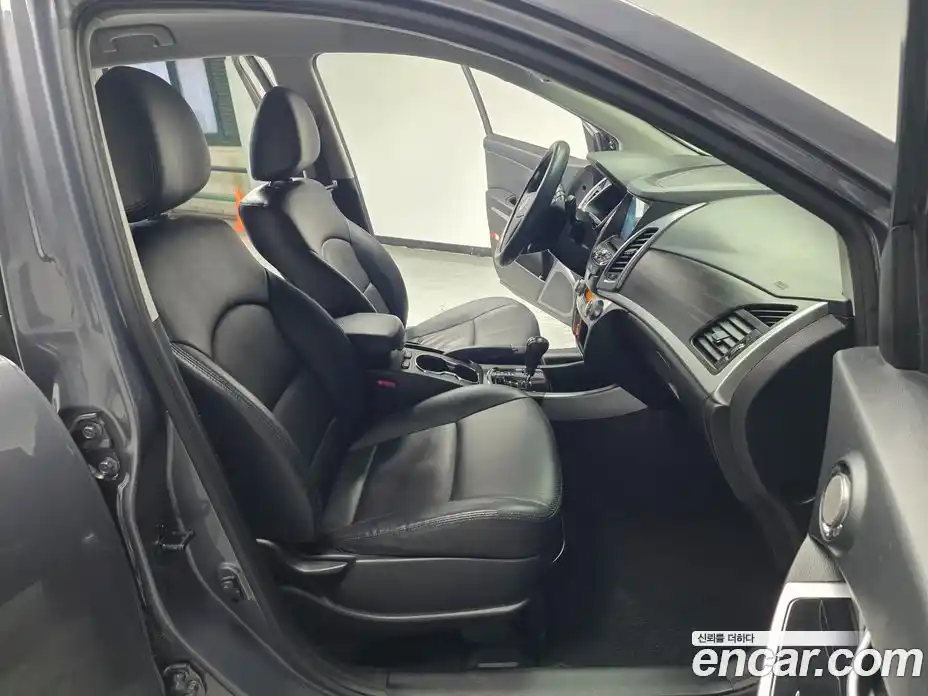 SsangYong Korando 2015 2.0 Автомат в Москве № 147381, фото 10