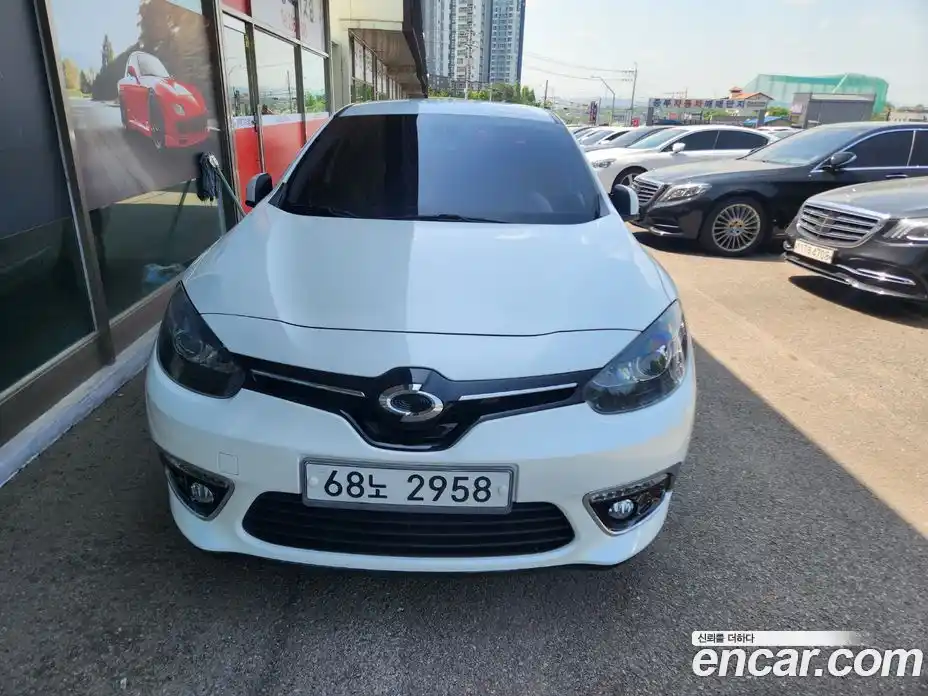 Renault SM3 2015 1.6 Автомат в Москве № 152351, фото 1