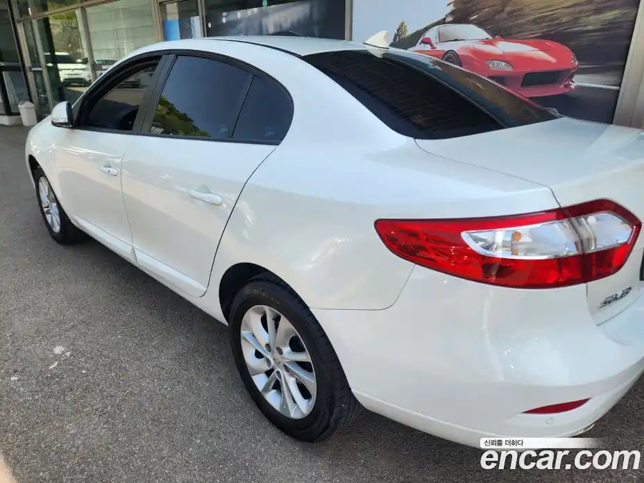 Renault SM3 2015 1.6 Автомат в Москве № 152351, фото 6