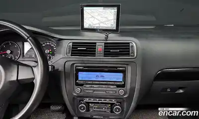 Volkswagen Jetta 2011 2.0 Автомат в Москве № 153795, миниатюра 2