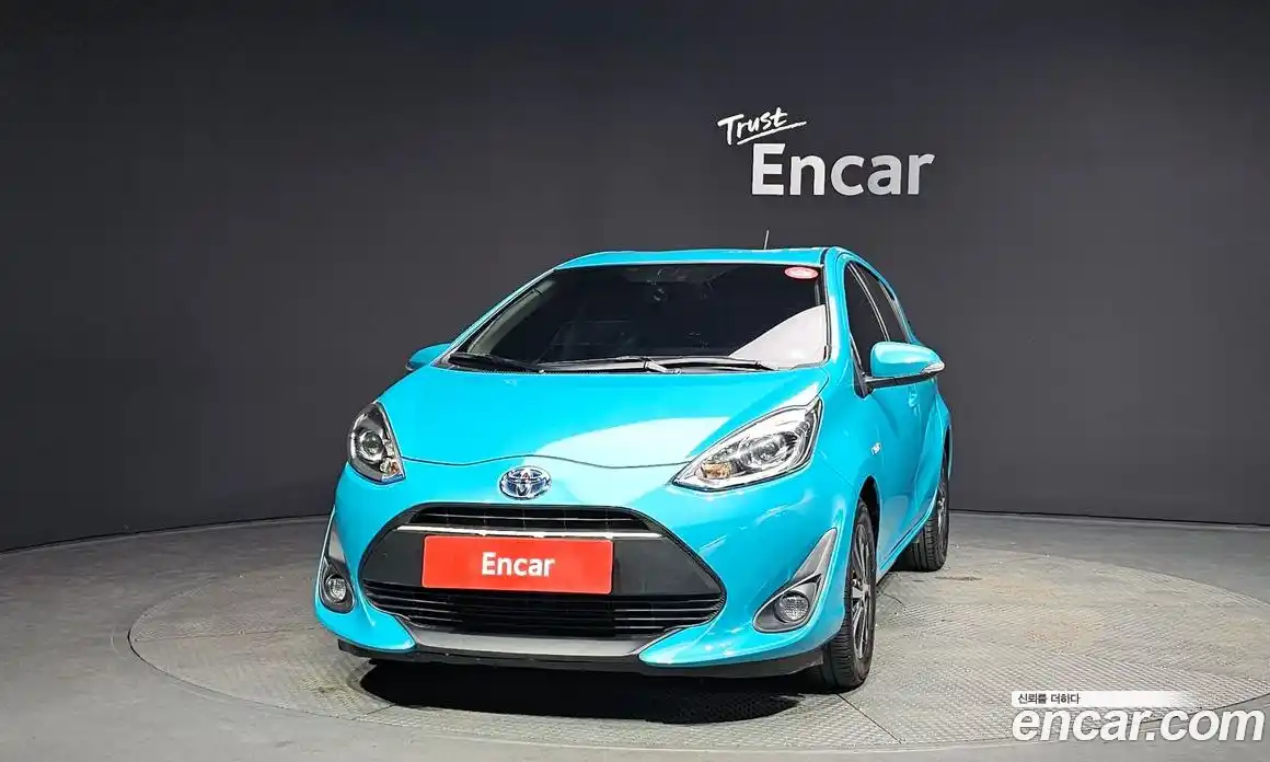 Toyota Prius 2019 1.5 Автомат в Москве № 155602, фото 11