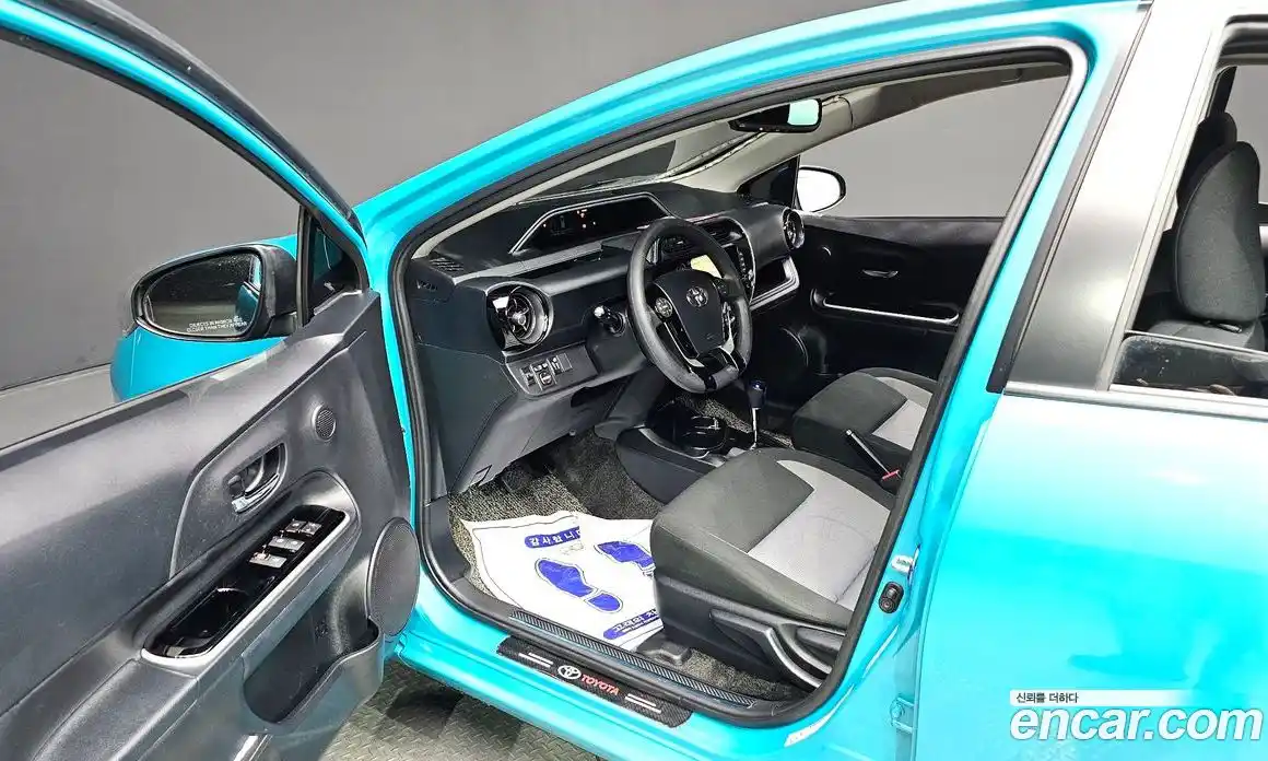 Toyota Prius 2019 1.5 Автомат в Москве № 155602, фото 14