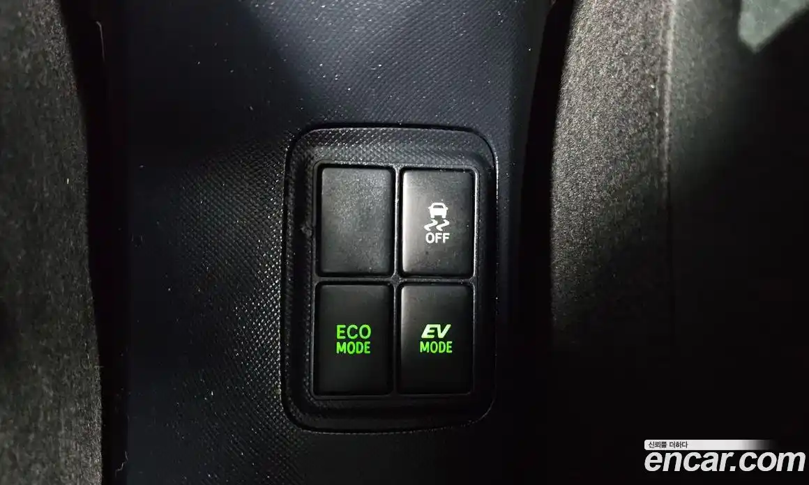 Toyota Prius 2019 1.5 Автомат в Москве № 155602, фото 18