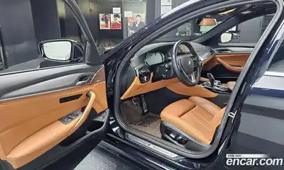 BMW 5-Series 2018 2.0 Автомат в Москве № 157410, миниатюра 3