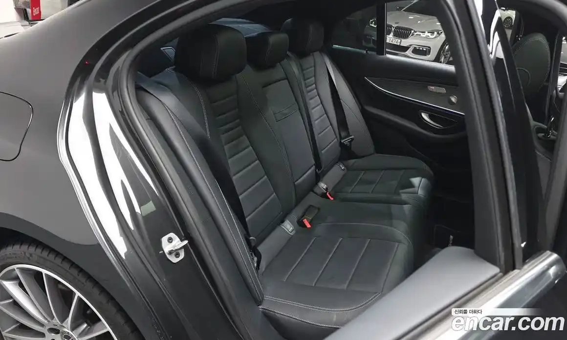 Mercedes-Benz E-Class 2022 2.0 Автомат в Москве № 159032, фото 18