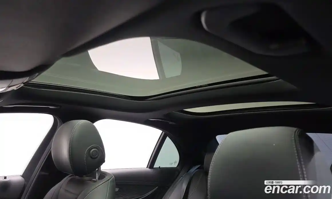 Mercedes-Benz E-Class 2022 2.0 Автомат в Москве № 159032, фото 4