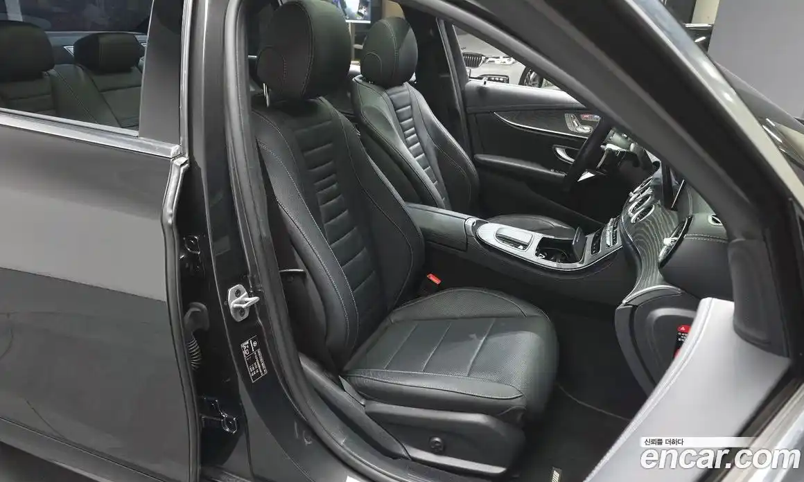 Mercedes-Benz E-Class 2022 2.0 Автомат в Москве № 159032, фото 5