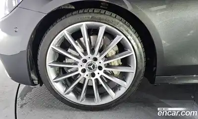 Mercedes-Benz E-Class 2022 2.0 Автомат в Москве № 159032, миниатюра 10