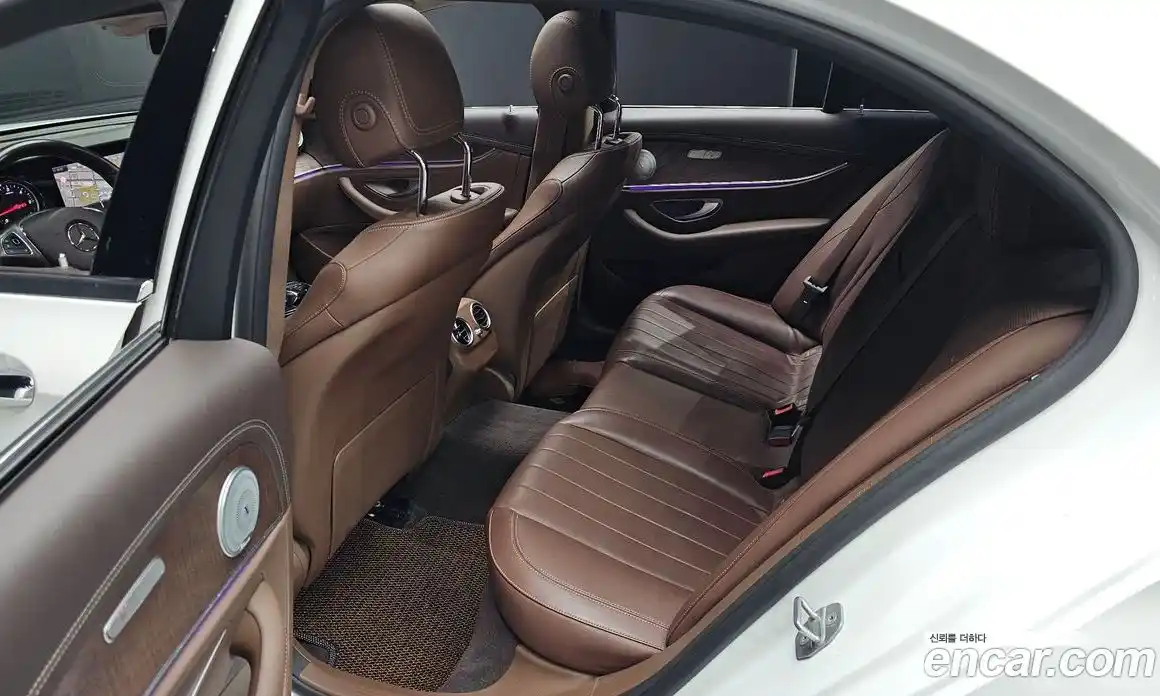 Mercedes-Benz E-Class 2017 1.9 Автомат в Москве № 161010, фото 18