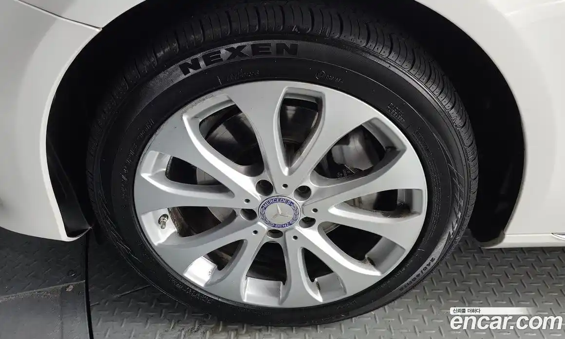 Mercedes-Benz E-Class 2017 1.9 Автомат в Москве № 161010, фото 19