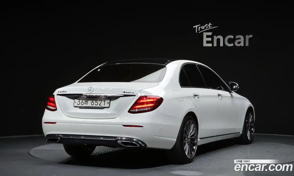 Mercedes-Benz E-Class 2017 1.9 Автомат в Москве № 161128, фото 19