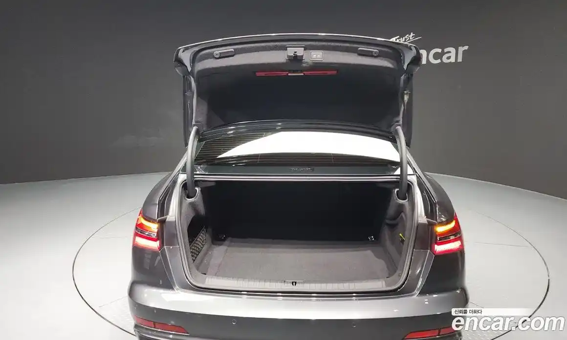 Audi A6 2023 2.0 Автомат в Москве № 162984, фото 3