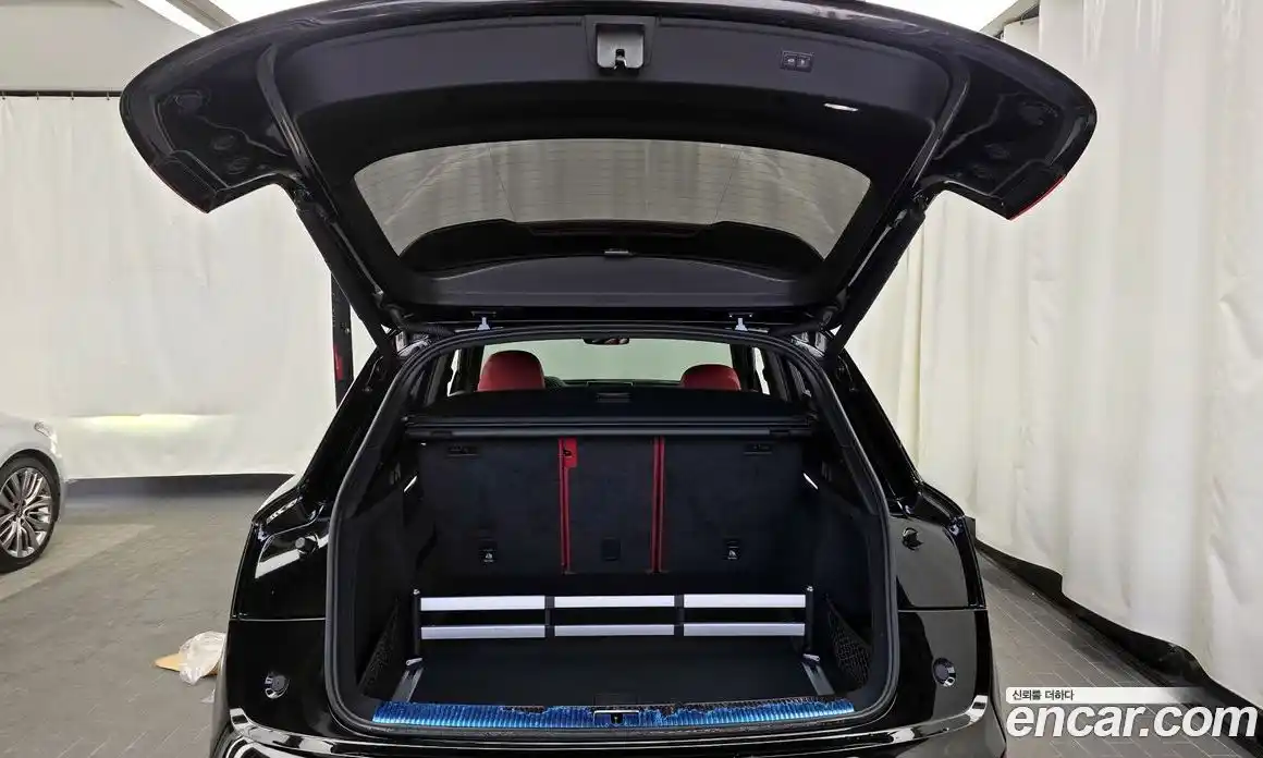 Audi SQ5 2020 3.0 Автомат в Москве № 163587, фото 19