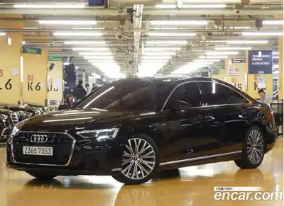 Audi A8, 2022