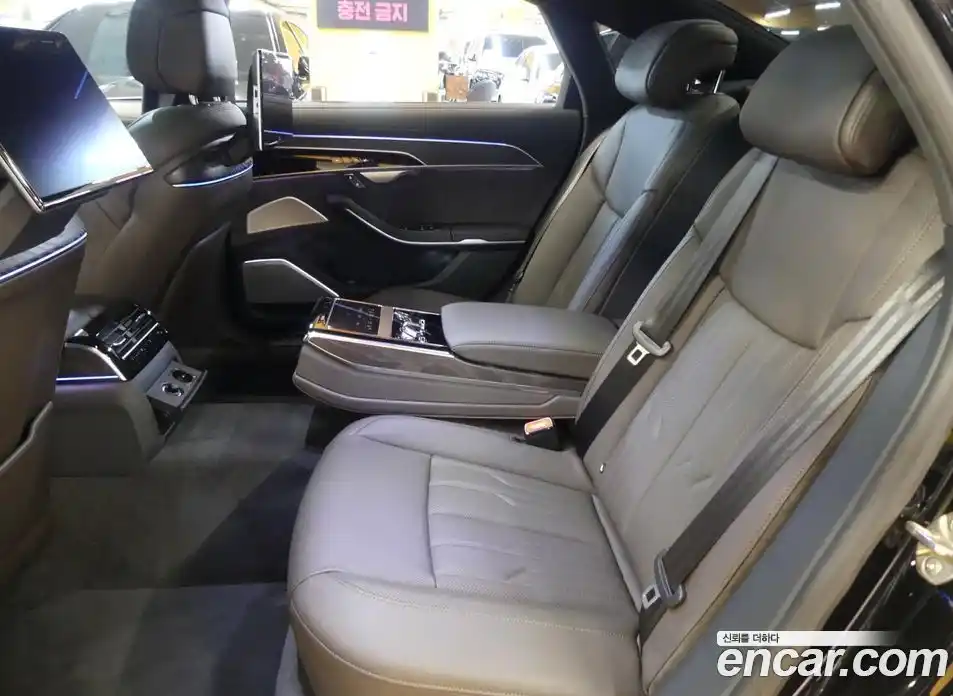 Audi A8 2022 3.0 Автомат в Москве № 163932, фото 17