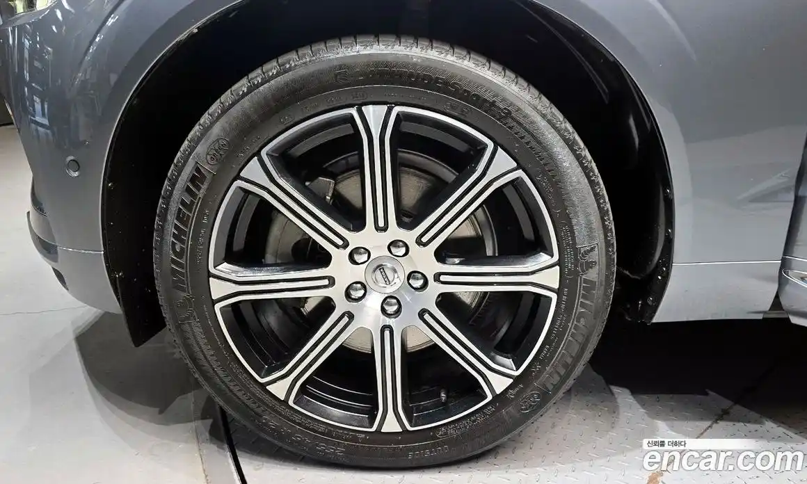 Volvo XC60 2018 2.0 Автомат в Москве № 164410, фото 17