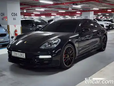 Porsche Panamera, 2020
