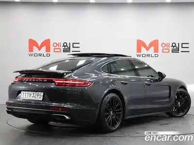 Porsche Panamera 2018 3.0 Автомат в Москве № 165804, миниатюра 2