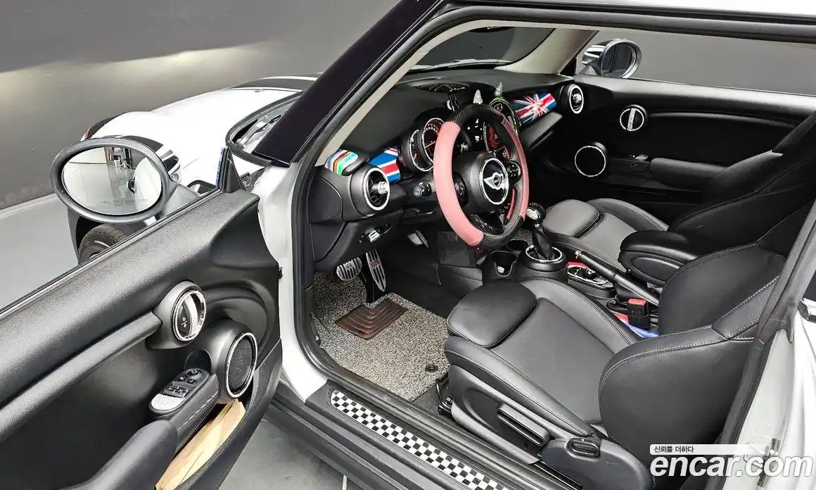 Mini Cooper 2019 1.5 Автомат в Москве № 167164, фото 13