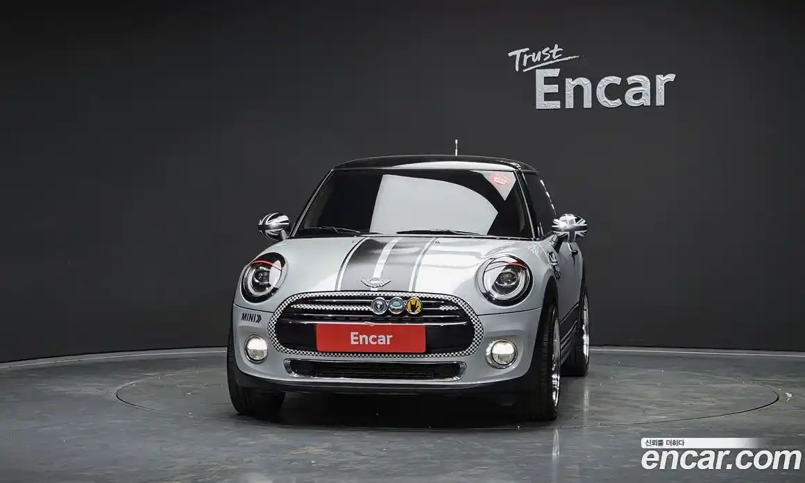 Mini Cooper 2019 1.5 Автомат в Москве № 167164, фото 16