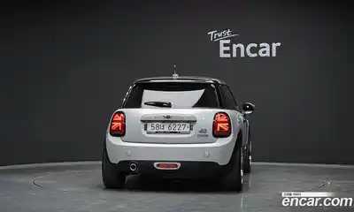 Mini Cooper 2019 1.5 Автомат в Москве № 167164, миниатюра 2