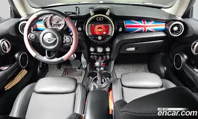 Mini Cooper 2019 1.5 Автомат в Москве № 167164, миниатюра 4