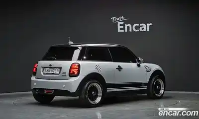 Mini Cooper 2019 1.5 Автомат в Москве № 167164, миниатюра 8