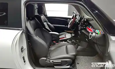 Mini Cooper 2019 1.5 Автомат в Москве № 167164, миниатюра 9