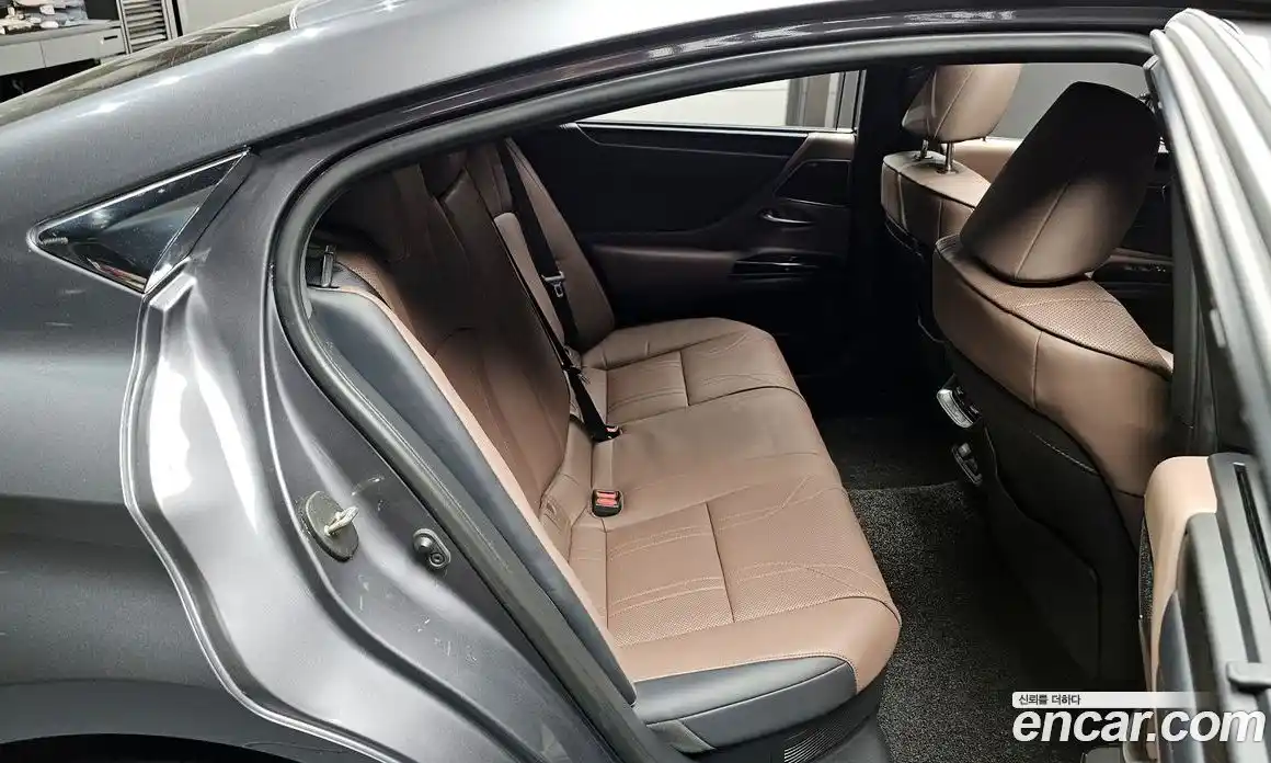 Lexus ES 2026 2.5 Автомат в Москве № 167967, фото 16